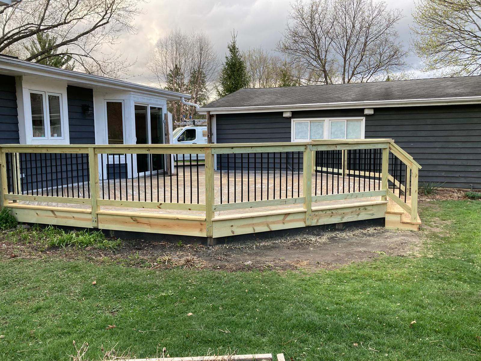 Completed deck project in DuPage County